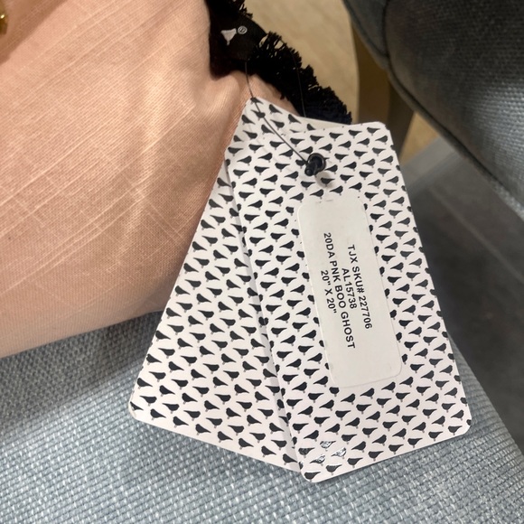 Pink Halloween Ghost Pillow with Beaded Boo 👻🩷🎃 NWT PINKOWEEN - Picture 6 of 7